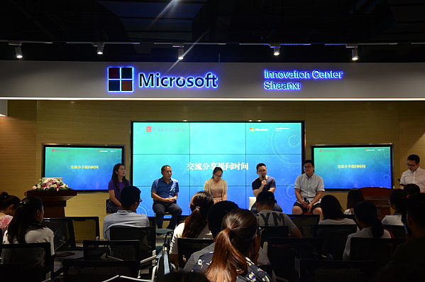 MIC_1219.JPG MIC_1219.JPG